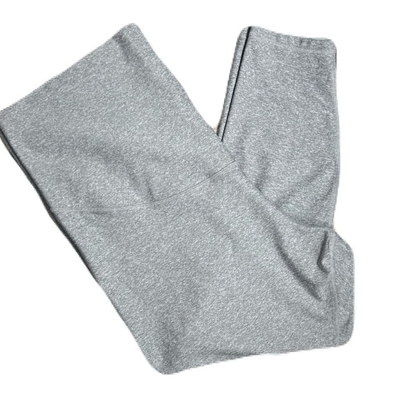 Old Navy Active Extra High Rise, Gray Maternity Leggings, Size XXL - Picture 5 of 7